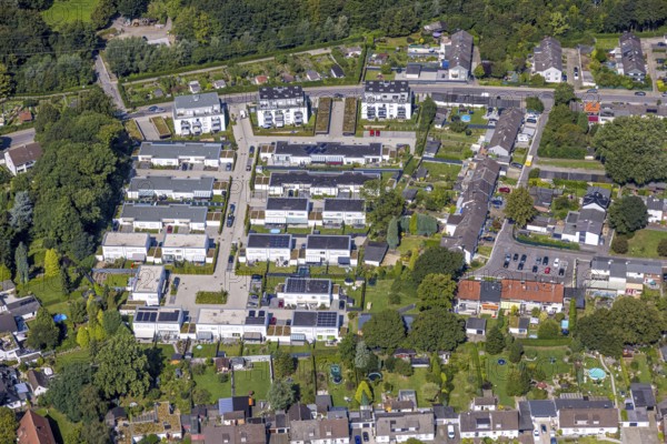 Aerial view, residential area housing estate Alter Sportplatz with flat roof bungalows, Brauck,