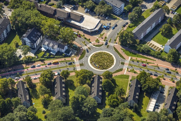 Aerial view, road traffic and planted roundabout Horster Straße and Wiesmannstraße, red marked
