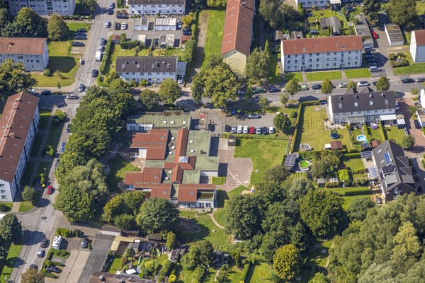 Aerial view, kindergarten of the Arbeiterwohlfahrt, Brauck, swimming pool in the garden of the