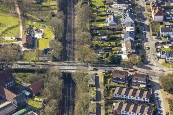 Aerial view, Bülser Straße bridge over the railway line, residential area, Zweckel, Gladbeck, Ruhr