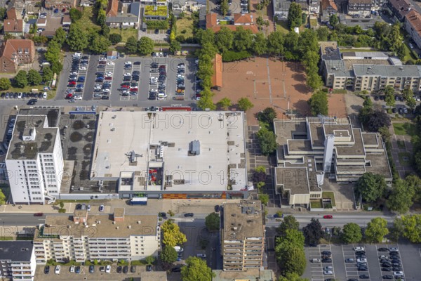 Aerial view, Rathaus-Center and Höveler Markt, Bürgeramt Terrassenhaus, car parks, high-rise