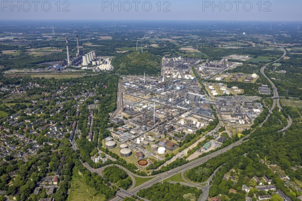 Aerial view, Scholven power plant and new combined cycle gas and steam turbine power plant, Ruhr Öl