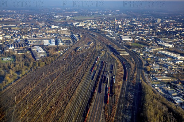 Aerial view, Hamm marshalling yard, sidings, Westfälische Drahtindustrie AG site on the left, view