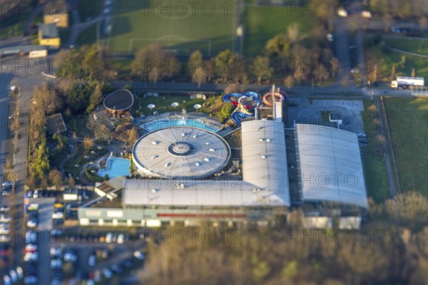 ATTENTION Photos with partial blurring caused by tilt technique on the lens side, aerial view,