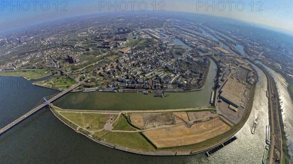 Aerial view, duisport harbour Duisburg, district Ruhrort, Vinckekanal forwarding island and