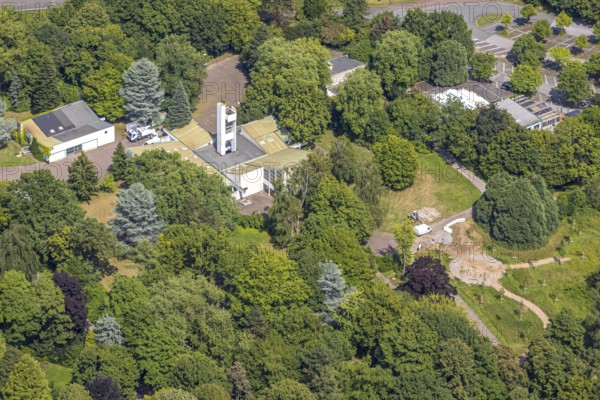 Aerial view, Central Cemetery Mühlenberg with chapel, construction site, Friemersheim, Duisburg,