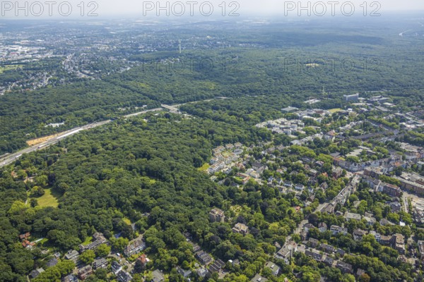 Aerial view, University of Duisburg-Essen (UDE), round buildings, residential area Quartier
