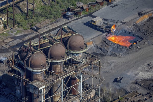 Aerial view, ArcelorMittal Hochfeld GmbH steel wire plant, dumping of red-hot material, Laar,