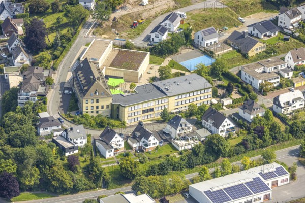 Aerial view, St. Walburga-Realschule with green awnings, construction site An Klocken Kapelle,