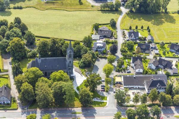 Aerial view, St. Pankratius cath. Church, Raphaelschule Eslohe - Reiste sub-location with solar