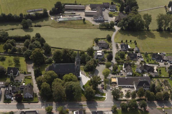 Aerial view, St. Pankratius cath. Church, Raphaelschule Eslohe - Reiste sub-location with solar