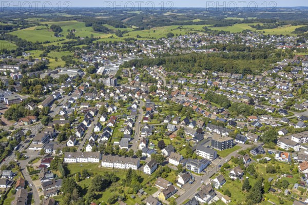 Aerial view, residential area local view around Bachstraße and Am Krähennocken, wooded area with