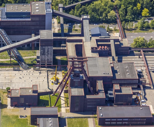 Aerial view, Zollverein factory swimming pool, Gelsenkirchener Straße, outdoor pool, Stoppenberg,