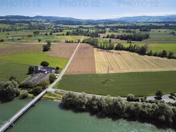 Bridge over the river Reuss, behind the nature reserve Reussspitz, Mühlau, Freiamt, Canton, Aargau,