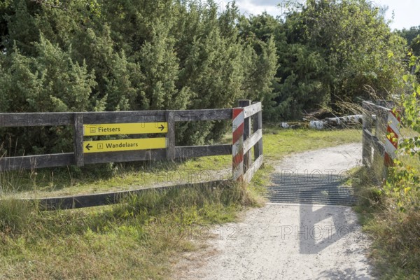 Access to the Buurserzand nature reserve for cyclists, province of Oberjissel, Haaksbergen,