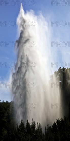 Water features at the large pond with the towering fountain, Bergpark Wilhelmshöhe, UNESCO World