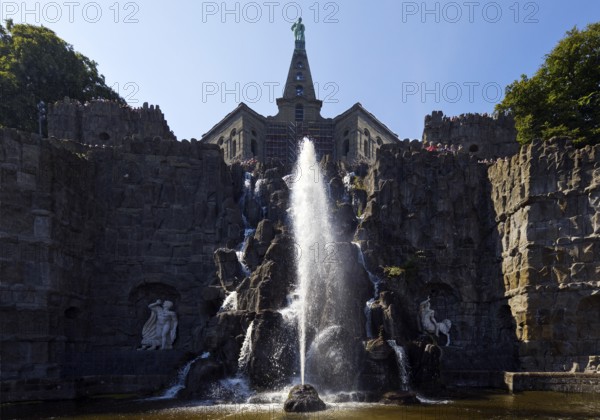 Water features with fountain, Octagon at the Hercules Building, Bergpark Wilhelmshöhe, UNESCO World