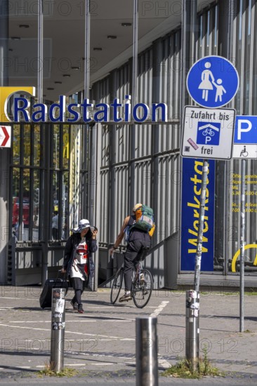 Cycling in Münster, large bicycle parking area in front of Münster main station, bicycle station,