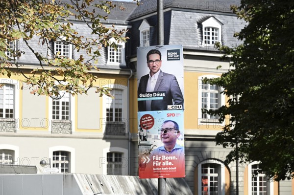 Posters for the North Rhine-Westphalia municipal election campaign in Bonn around the Hofgarten in