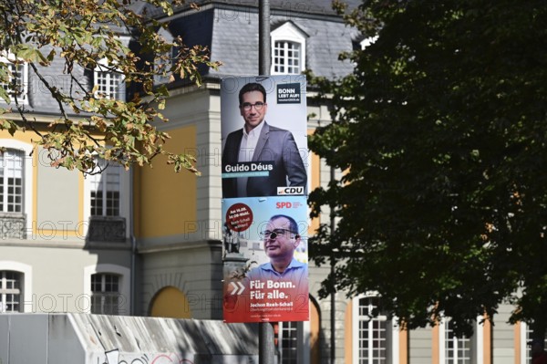 Posters for the North Rhine-Westphalia municipal election campaign in Bonn around the Hofgarten in
