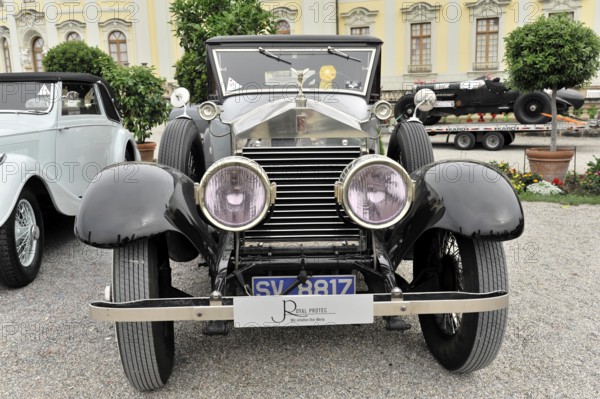 Rolls-Royce Silver Ghost, vintage car, year of construction 1926, black vintage car with nostalgic