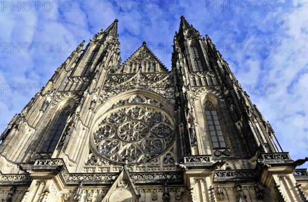 St Vitus Cathedral, Hradcany, Prague, Czech Republic, Europe, Impressive Gothic cathedral with