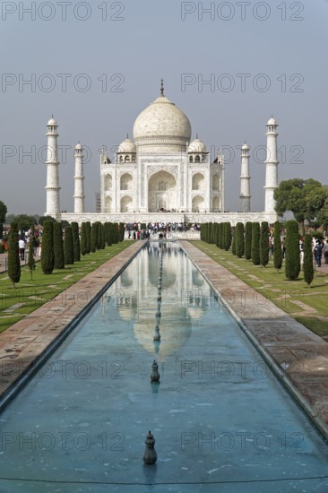 Taj Mahal Tomb, UNESCO World Heritage Site, Agra, Uttar Pradesh, India, Asia, Famous mausoleum by