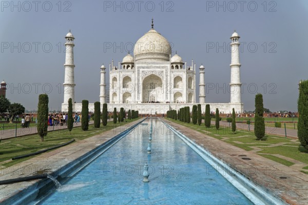 Taj Mahal Tomb, UNESCO World Heritage Site, Agra, Uttar Pradesh, India, Asia, Famous mausoleum by