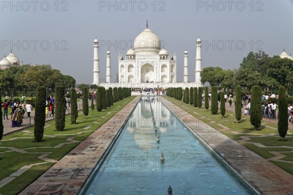 Taj Mahal Tomb, UNESCO World Heritage Site, Agra, Uttar Pradesh, India, Asia, Famous mausoleum by