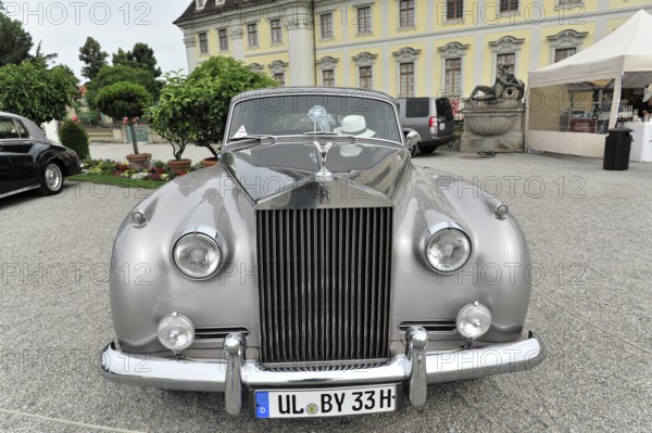 Rolls-Royce Silver Cloud II, built in 1961, classic car, shiny silver classic car with classic