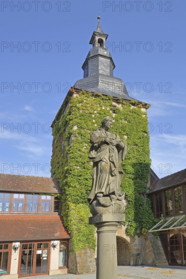 Late Gothic gate tower and Madonna figure, market square, Saal an der Saale, Lower Franconia,