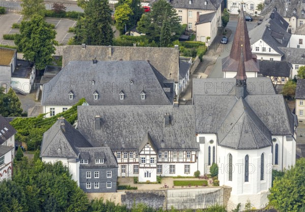 Aerial view, catholic provost church St. Laurentius, half-timbered house, Arnsberg, Ruhr area,