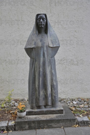 Monument to the Jewish woman's rights activist and philosopher Edith Stein by Wilhelm Uhlig,