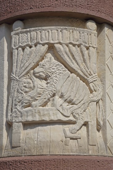 Little Red Riding Hood and the Bad Wolf, relief, bed, fairy tale figure, fairy tale, fairy tale