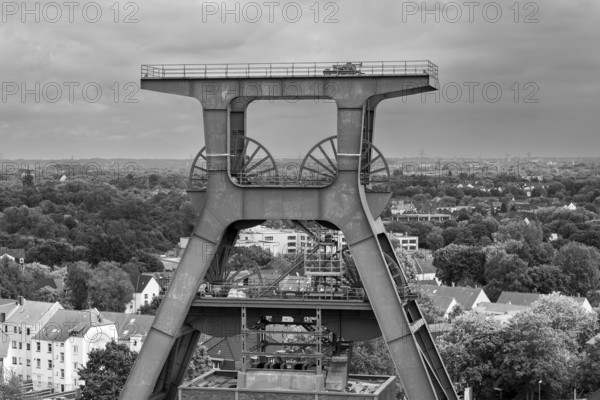 Double trestle headframe, view from the visitor terrace of the Ruhr Museum, Zollverein Coal Mine