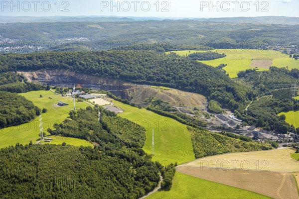 Aerial view, quarry Lanwehr Naturstein GmbH Am Langen Stück, Reit- und Fahrverein Arnsberg und