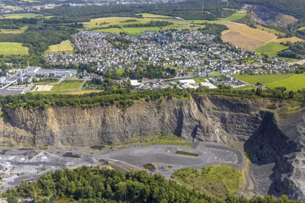 Aerial view, Heinrich Ebel GmbH quarry, Habbel plant, Habbeler Bach, residential area, Müschede