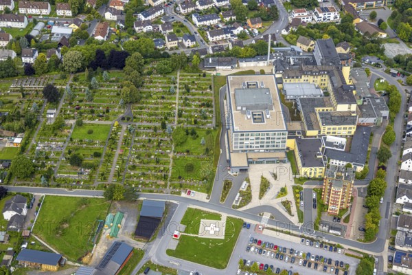 Aerial view, Alexianer Klinikum Hochsauerland - Karolinen-Hospital Hüsten, Kath. cemetery St.
