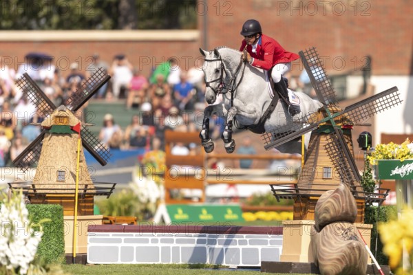 Aaron Vale of the USA, riding Styles, competes in the first round of the 2025 BMO Nations Cup