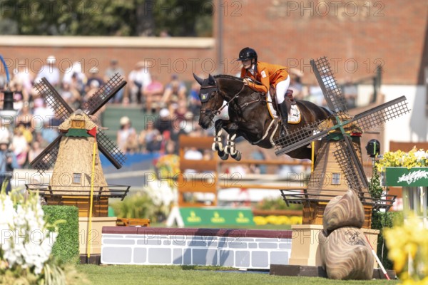 Sanne Thijssen of the Netherlands, riding Cupcake Z, competes in the first round of the 2025 BMO