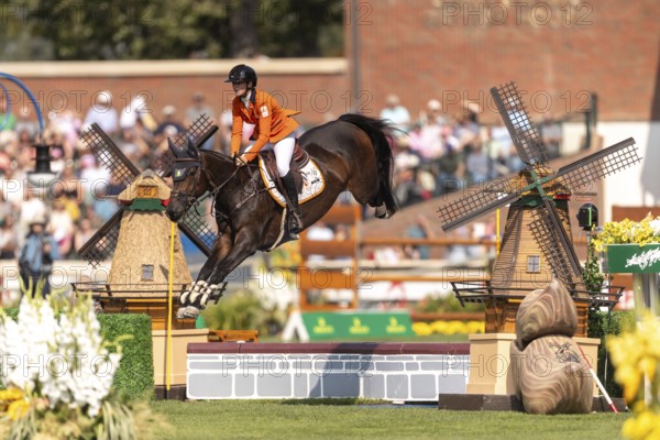 Sanne Thijssen of the Netherlands, riding Cupcake Z, competes in the first round of the 2025 BMO