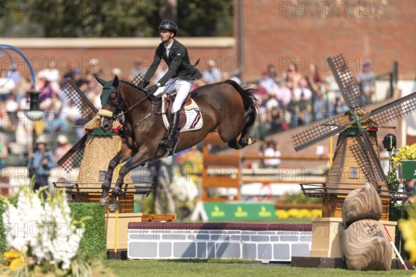 Pedro Junquiera Muylaert of Brazil, riding Quax 76, competes in the first round of the 2025 BMO