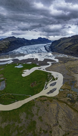 Ice floes, glacier, glacier lake, glacier lagoon, morning light, cloudy mood, panorama, summer,