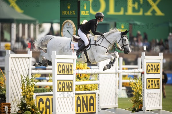 Hilary Scott or Australia, riding Oaks Milky Way competes in the 2025 Spruce Meadows Masters on