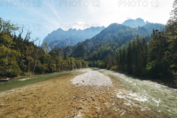 Enns with gravel bank surrounded by wooded banks, Reichenstein group in the background, Gesäuse,