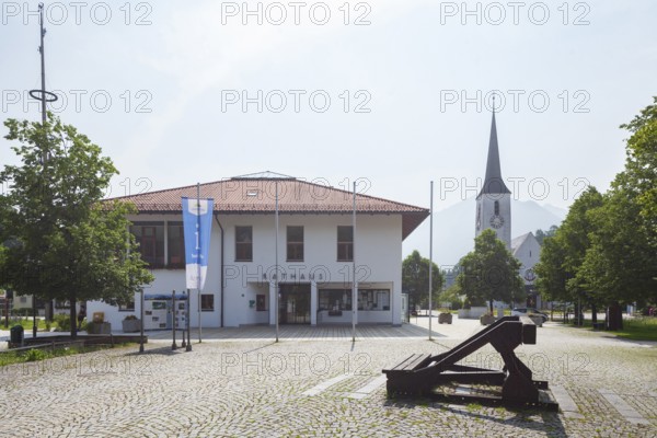 Town hall and parish church Zum Kostbaren Blut, Marquartstein, Chiemgau, Upper Bavaria, Bavaria,