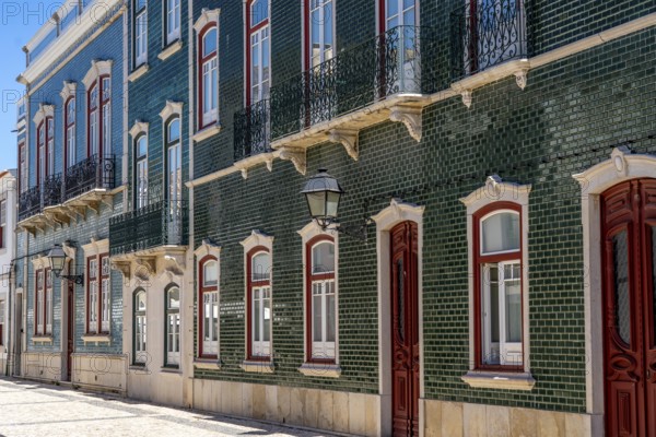 House in the old town centre, tiled, in the village of Vila Real de Santo António, on the border