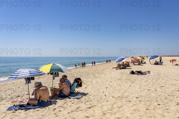Kilometre-long beach Praia da Ilha de Tavira, on the island off Tavira, partly managed, Algarve,