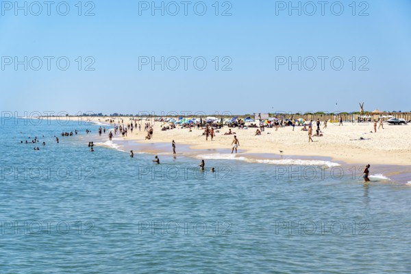 Kilometre-long beach Praia da Ilha de Tavira, on the island off Tavira, partly managed, Algarve,