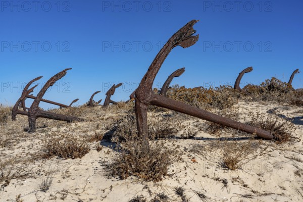 Cemitério das âncoras, anchor cemetery, around 250 iron anchors are placed here, they used to